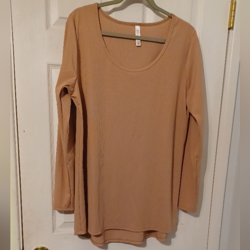LulaRoe top, size 2X.